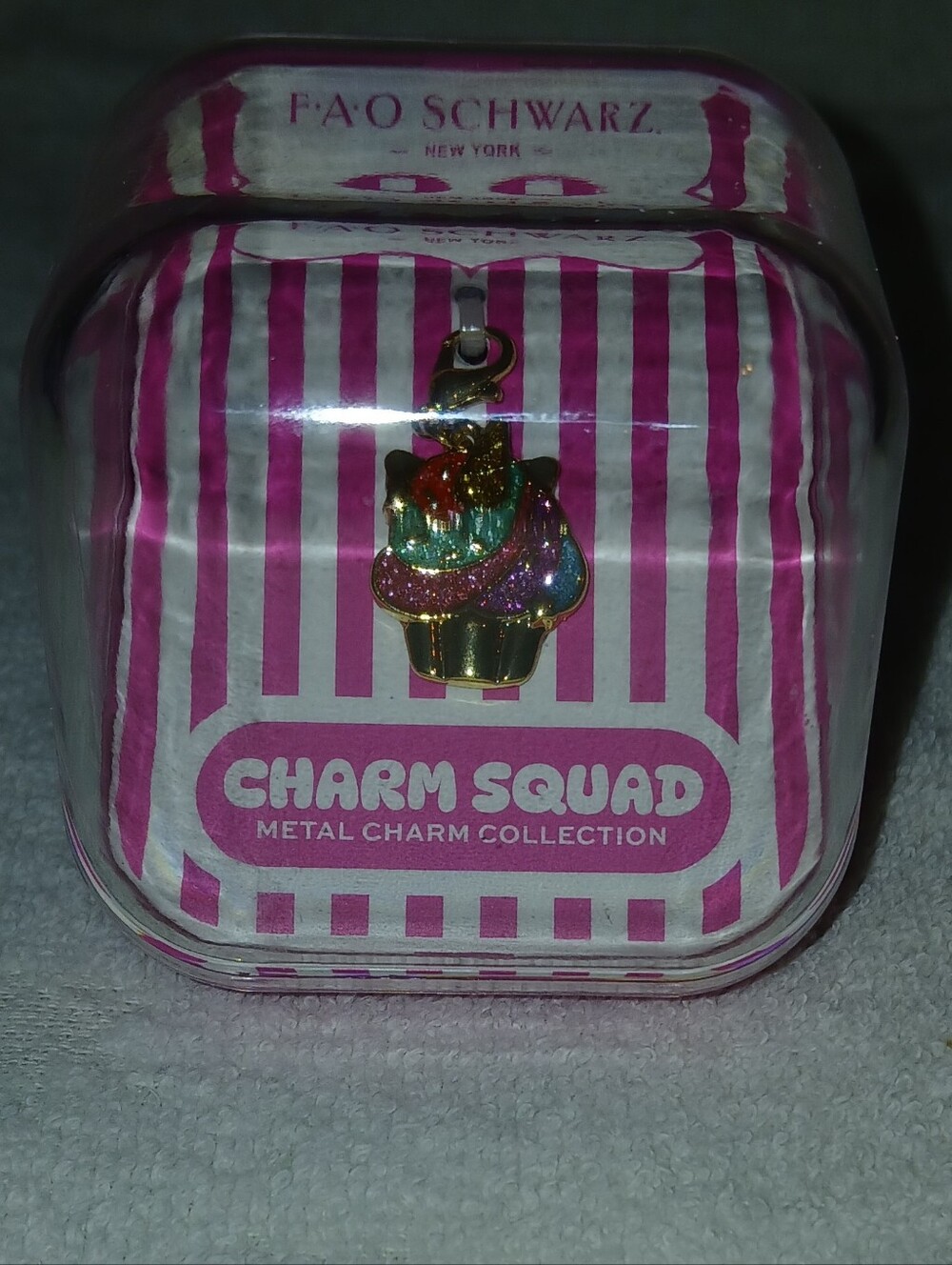 FAO SCHWARZ Rainbow Cupcake Unicorn Charm with Gold Clasp - Picture 2 of 4